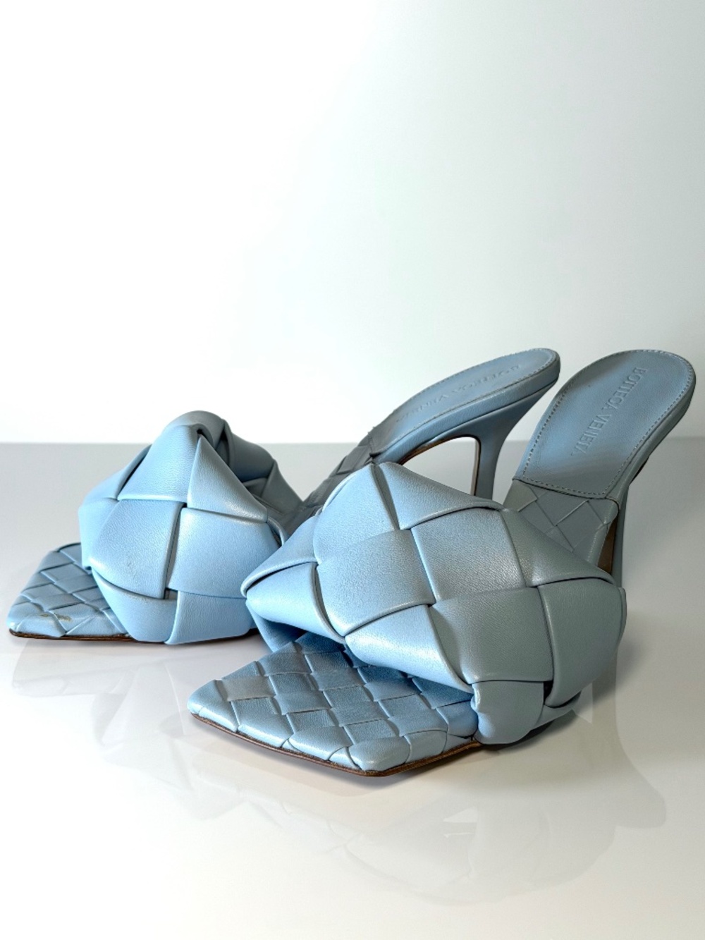 Bottega Veneta Lido Sky Blue Intrecciato Leather Mules Heels 37.5